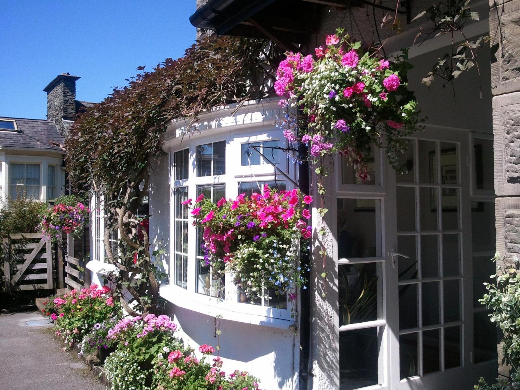 The Westbourne Hotel Bowness-on-Windermere Exterior photo